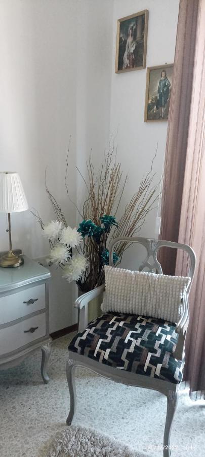 Close To Airport, Double Bedroom, Sofa-Bed, Private Bathroom For Adults And Children Aged 10 And Over Only Gudja Eksteriør billede