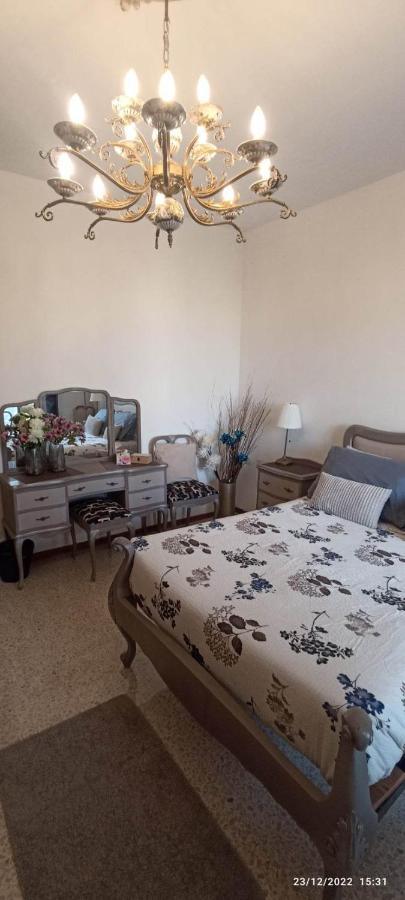 Close To Airport, Double Bedroom, Sofa-Bed, Private Bathroom For Adults And Children Aged 10 And Over Only Gudja Eksteriør billede